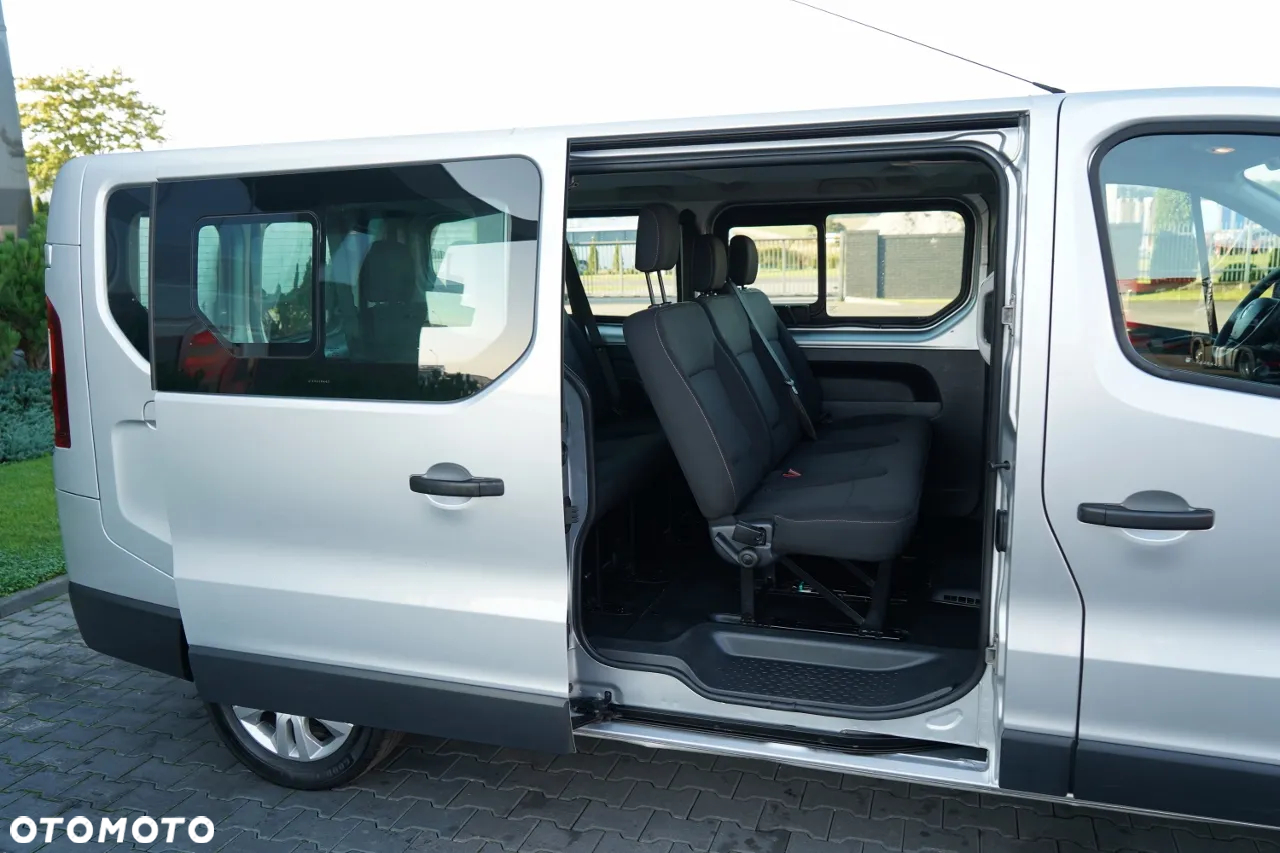 Renault TRAFIC 125 DCI  / BUS / 9 MIEJSC / 2017 ROK / POLSKI SALON / SERWISOWANY - 31