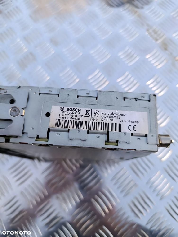 RADIO Mercedes Atego A0004466862 7620000232 - 3