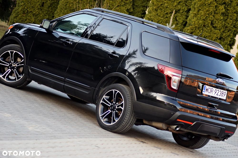 Ford Explorer - 26