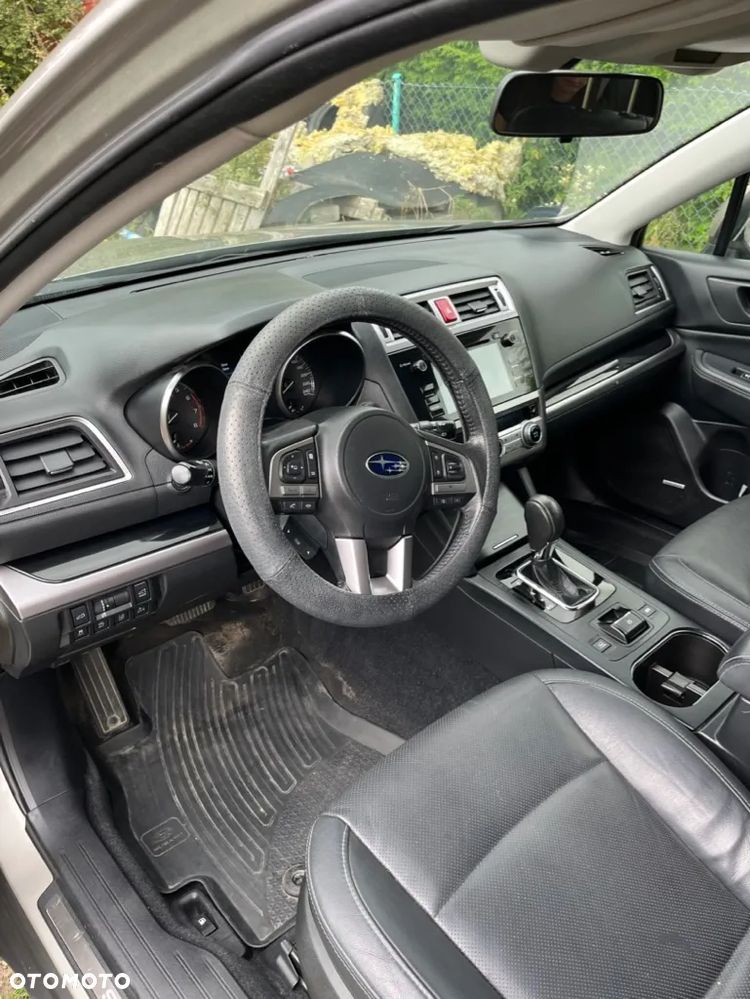 Subaru Outback 2.5i Exclusive - 3