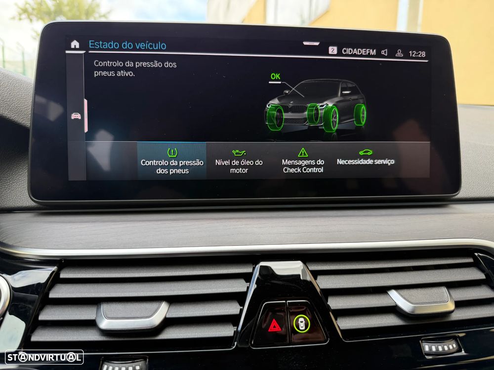 BMW 530 e Pack Desportivo M - 18