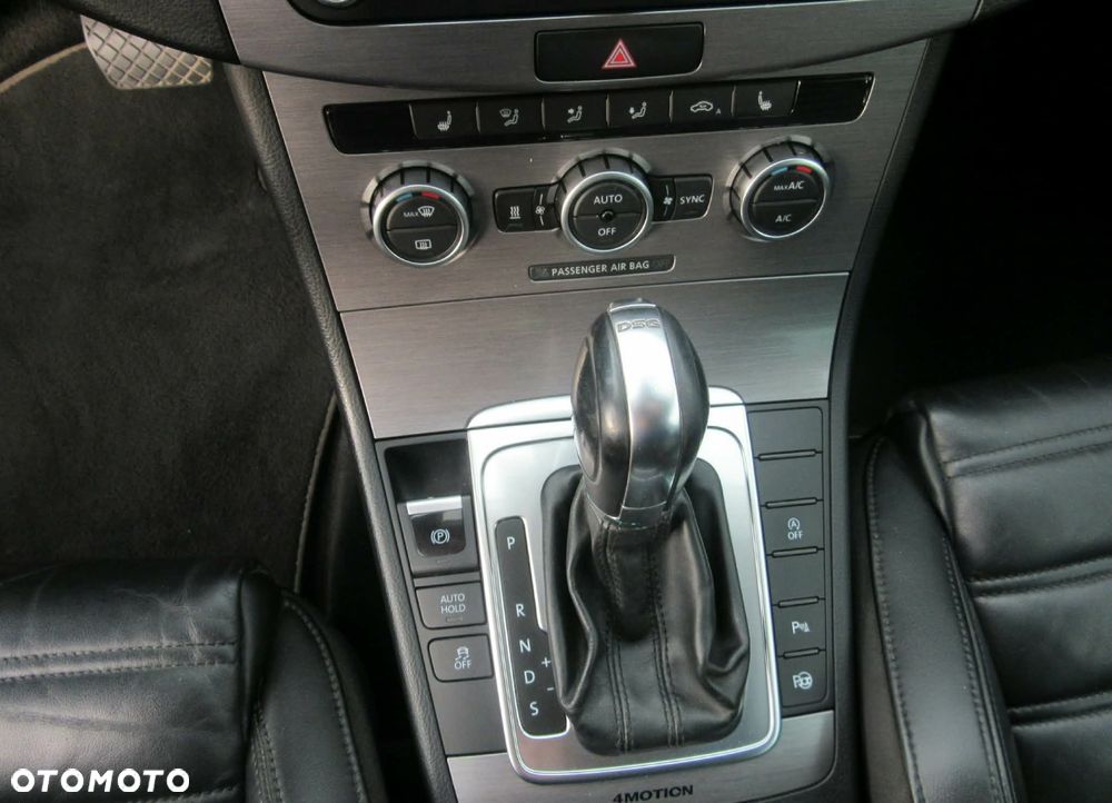 Volkswagen Passat 2.0 TDI 4Motion DSG BlueMotion Tech Highline - 13