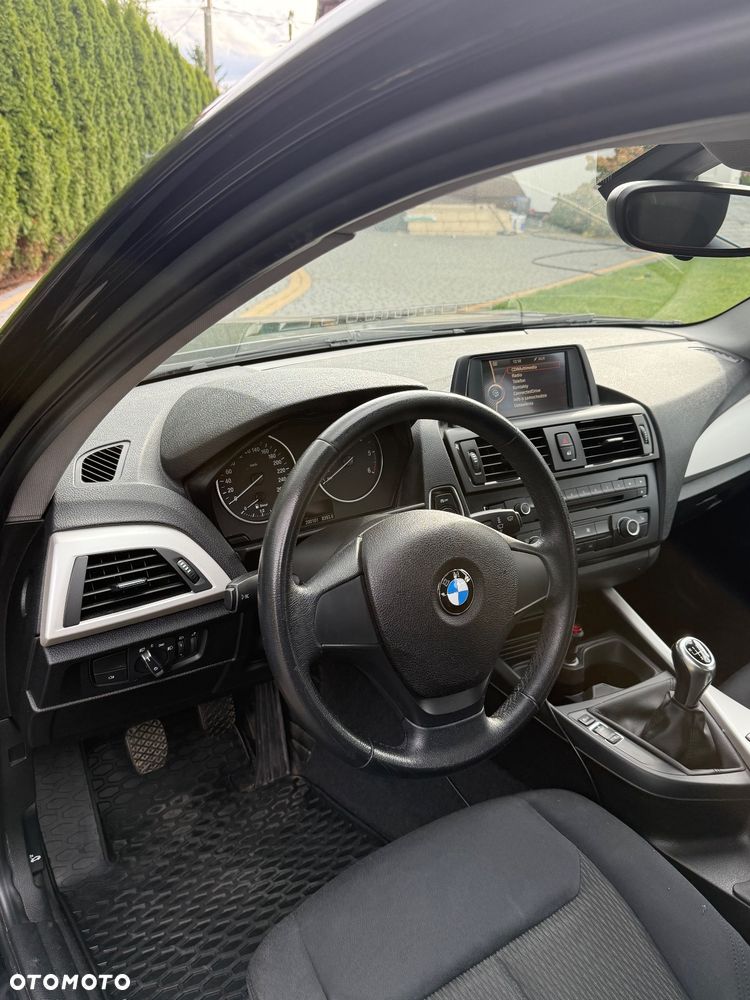 BMW Seria 1 116d - 6