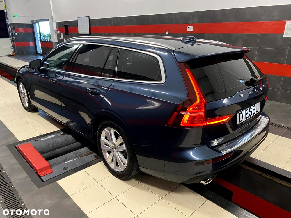 Volvo V60 D4 Geartronic Momentum - 11