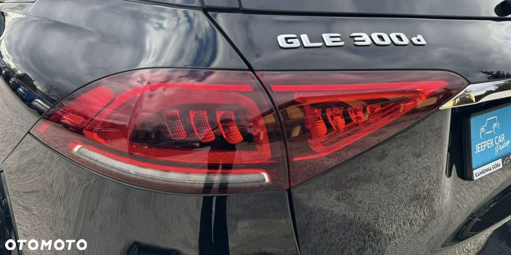 Mercedes-Benz GLE 300 d 4Matic 9G-TRONIC AMG Line - 16
