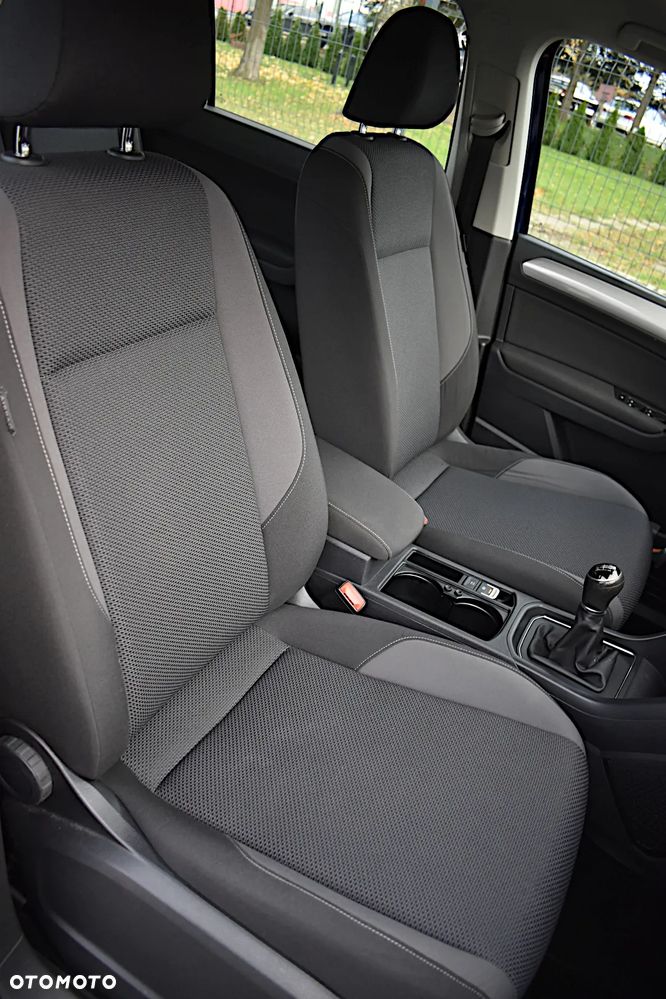 Volkswagen Touran 1.6 TDI BMT Comfortline - 31