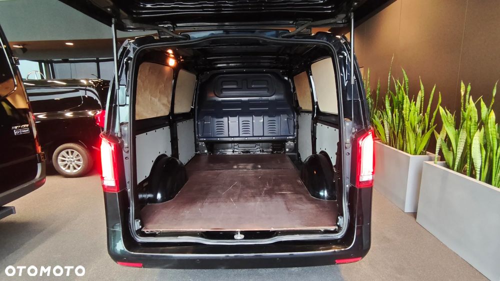 Mercedes-Benz Vito - 15