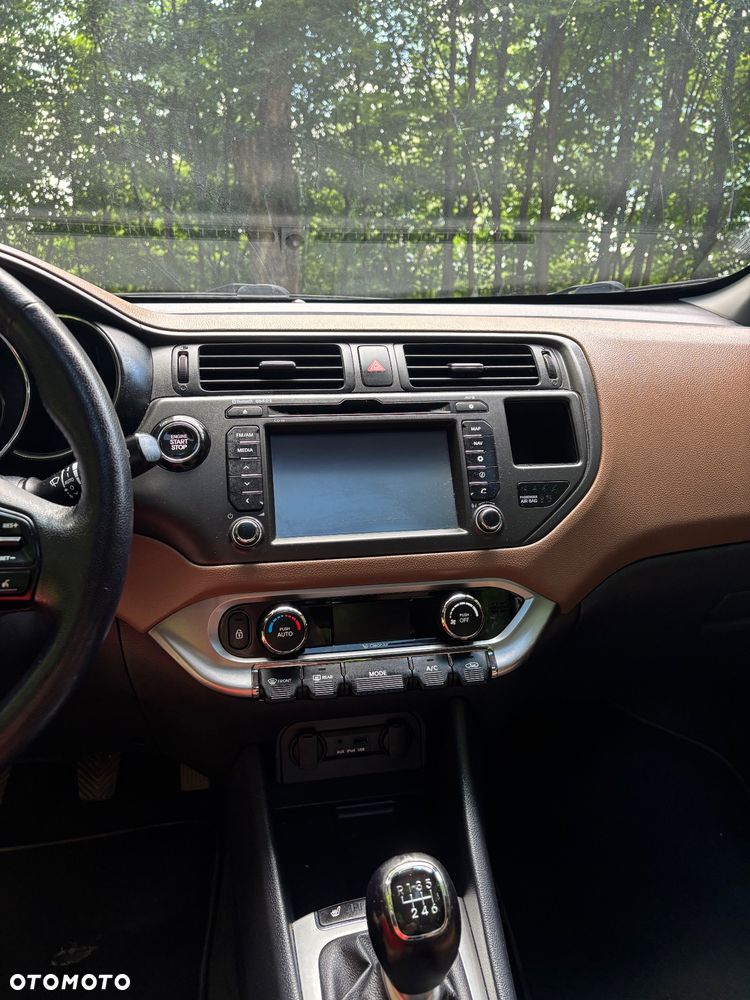 Kia Rio 1.4 M - 5