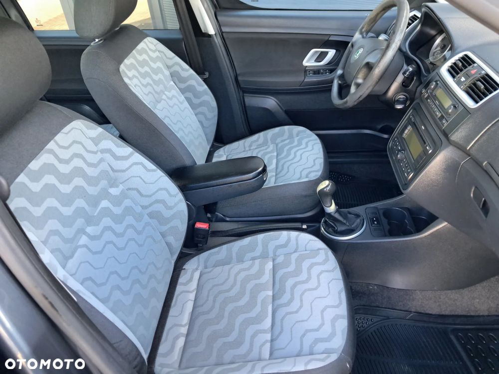 Skoda Roomster 1.9 TDI Style - 9