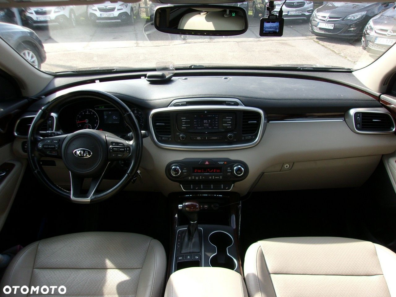 Kia Sorento - 13