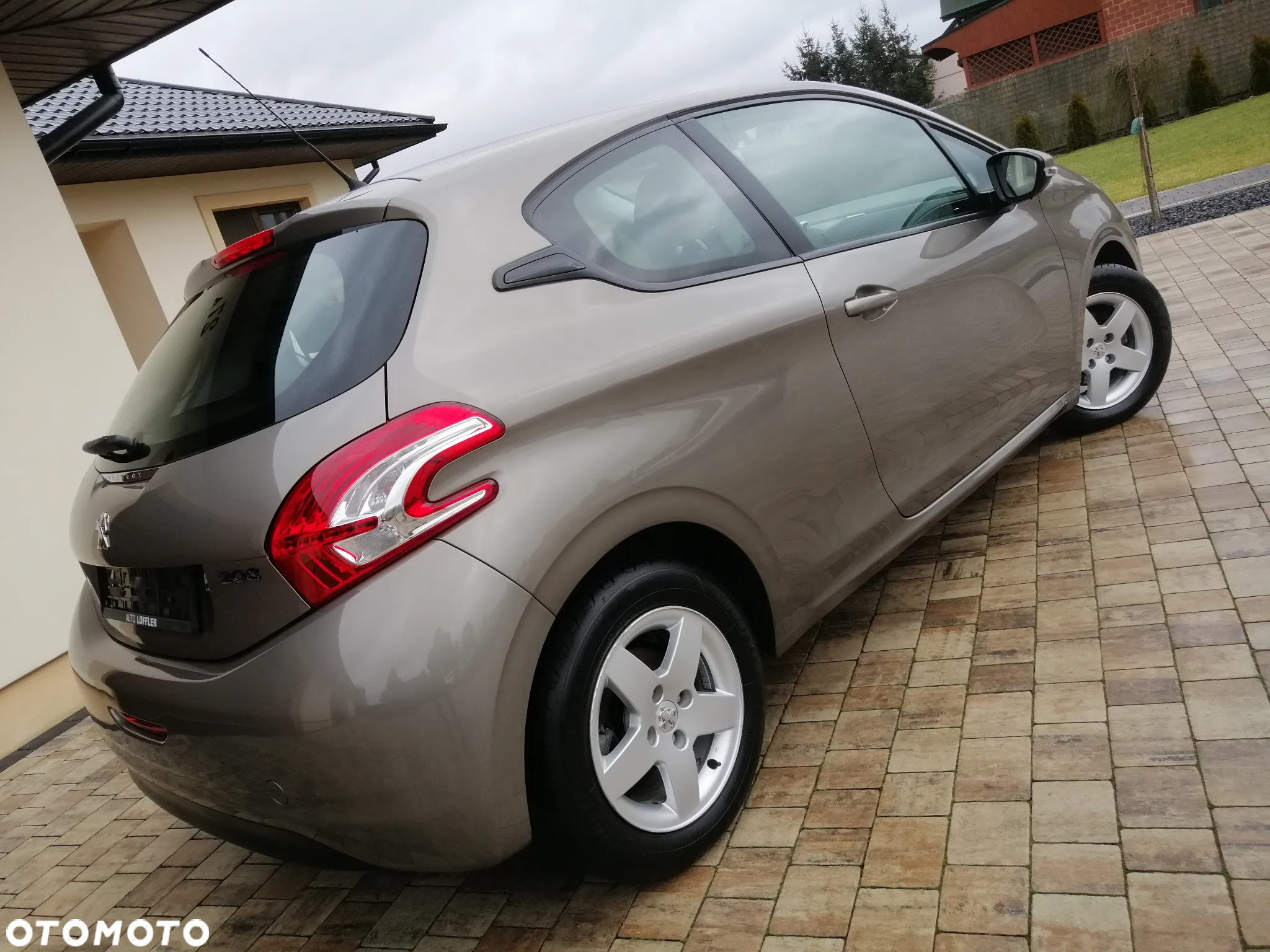 Opel Corsa 1.4 16V Active - 11