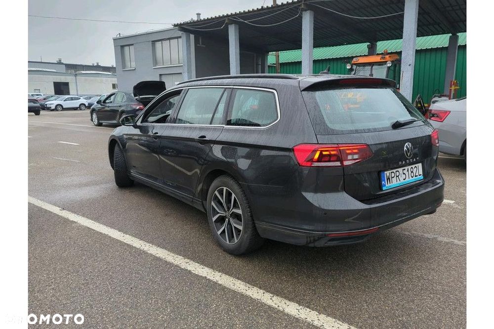 Volkswagen Passat Variant 1.5 TSI EVO Business DSG - 2