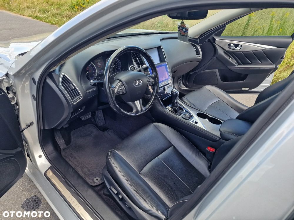 Infiniti Q50 - 16