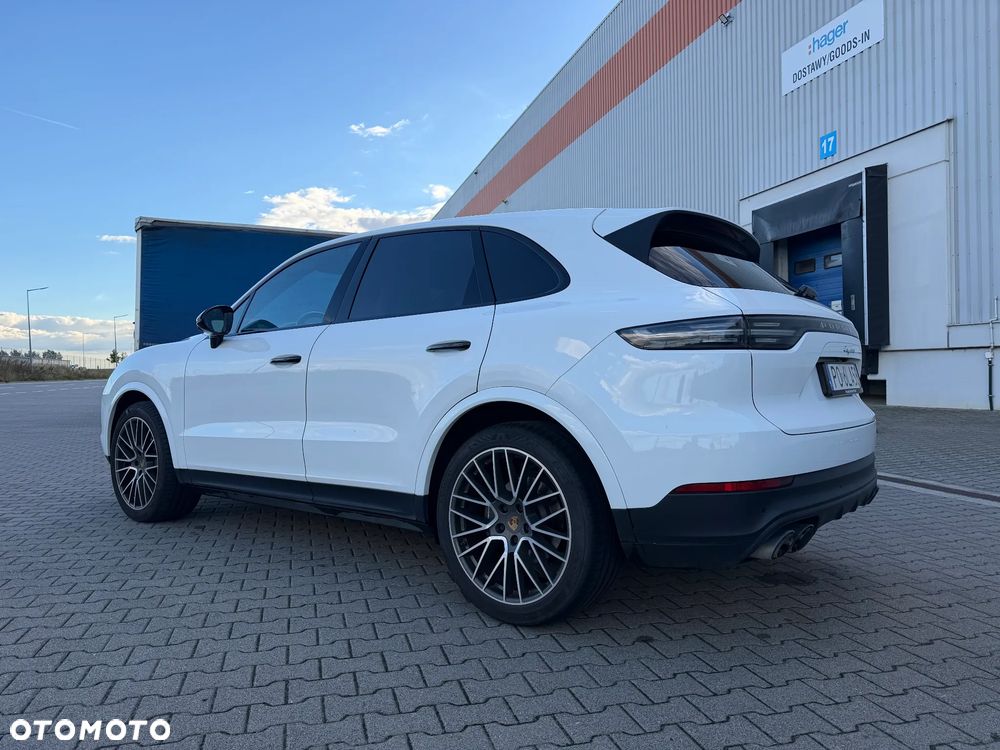 Porsche Cayenne Platinum Edition - 9