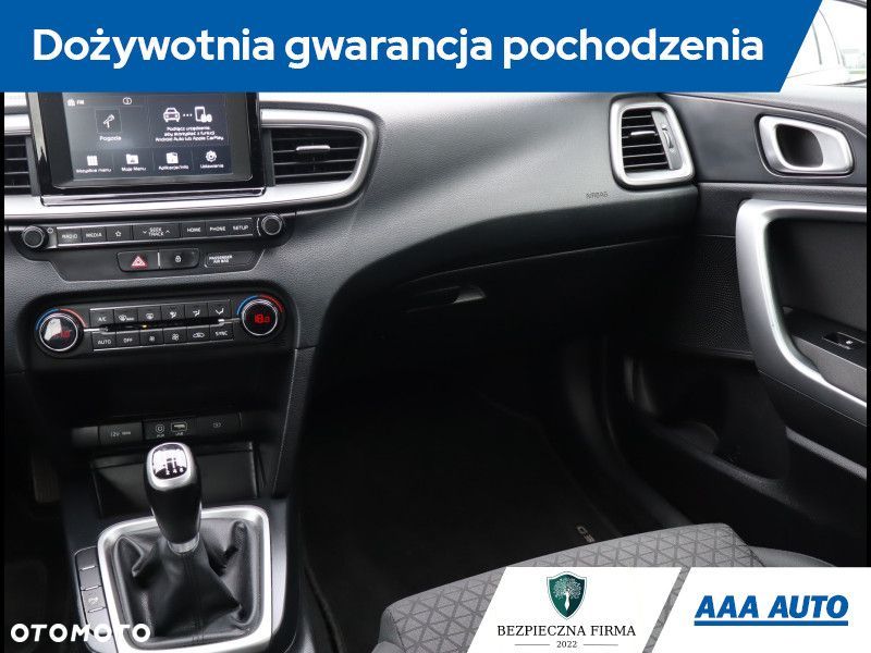 Kia Ceed - 9