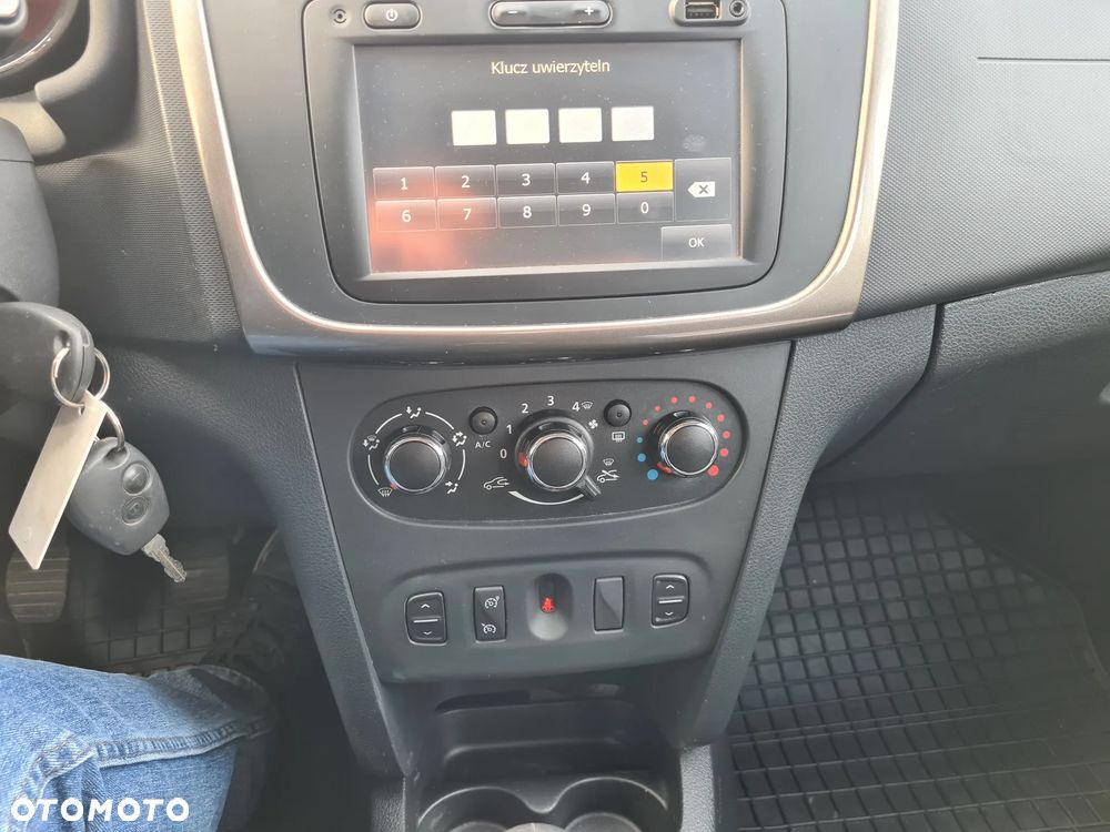 Dacia Sandero 0.9 TCe Laureate - 13