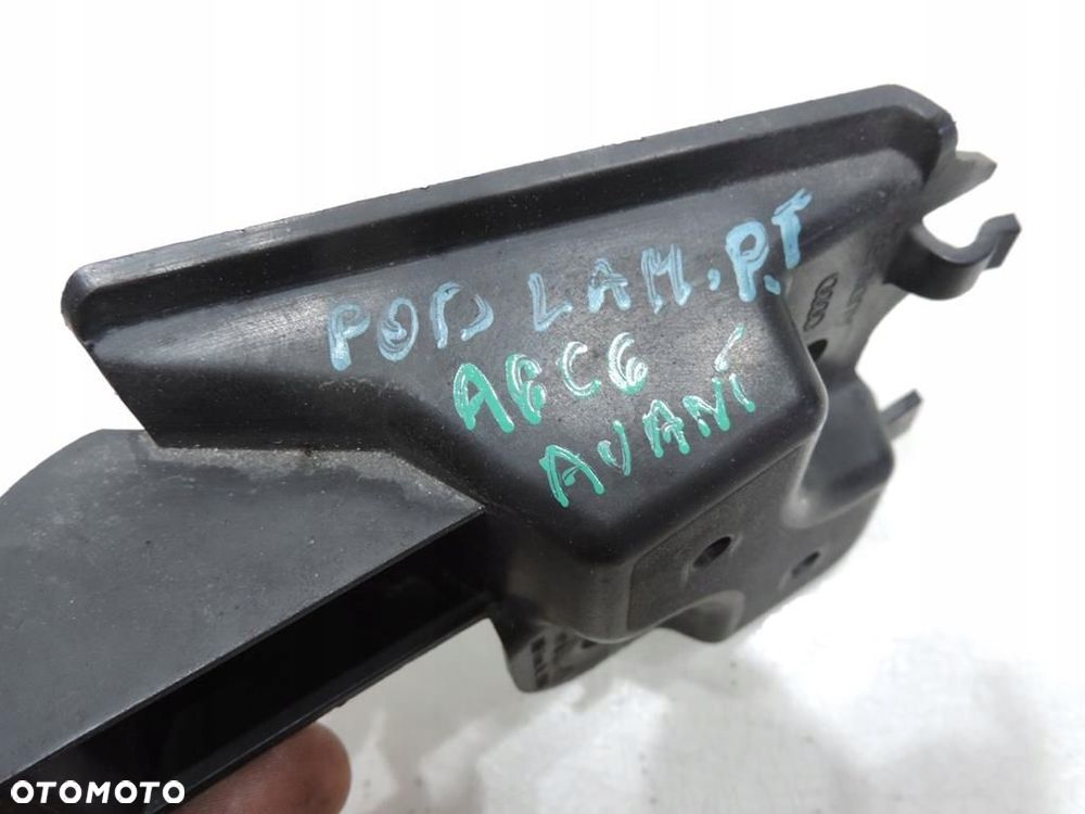 ŚLIZG MOCOWANIE LAMPY PRAWY TYŁ AUDI A6 C6 AVANT - 3