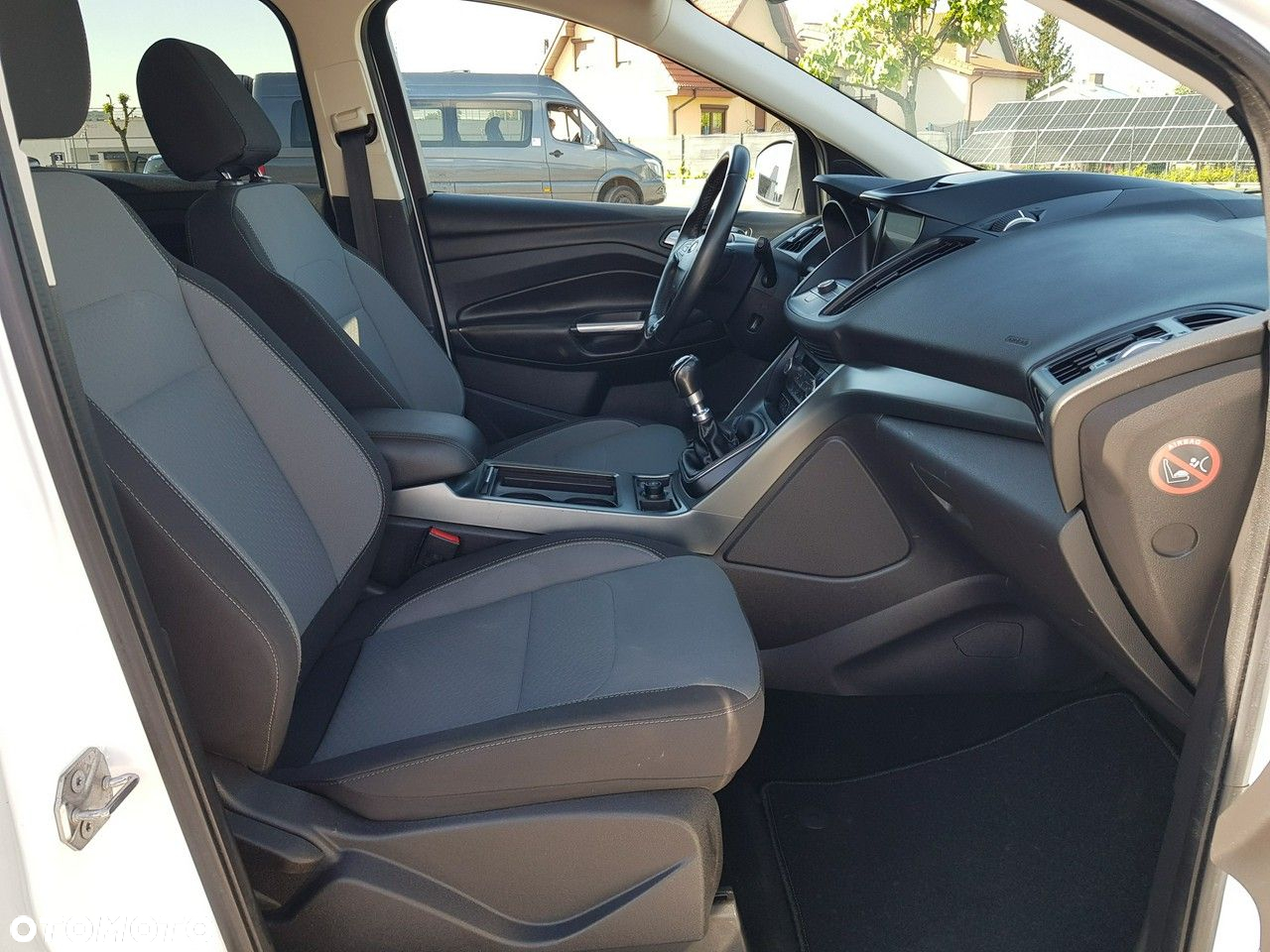 Ford Kuga 2.0 TDCi 2x4 Business Edition - 17
