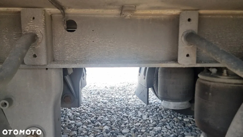 Tracon NACZEPA CHŁODNIA/IZOTERMA 13.60x2.90 JUMBO SKRĘTNA OŚ - 13