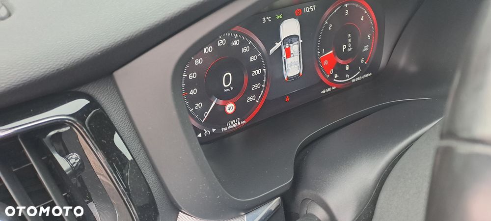 Volvo XC 60 D4 R-Design - 21