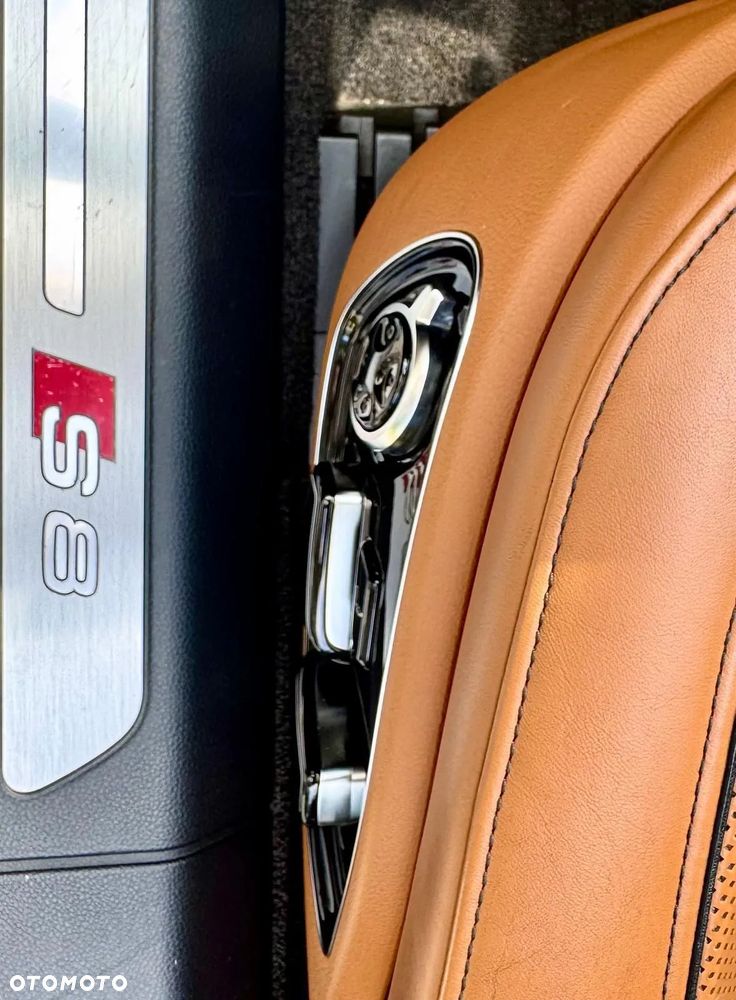 Audi S8 4.0 TFSI Quattro - 30