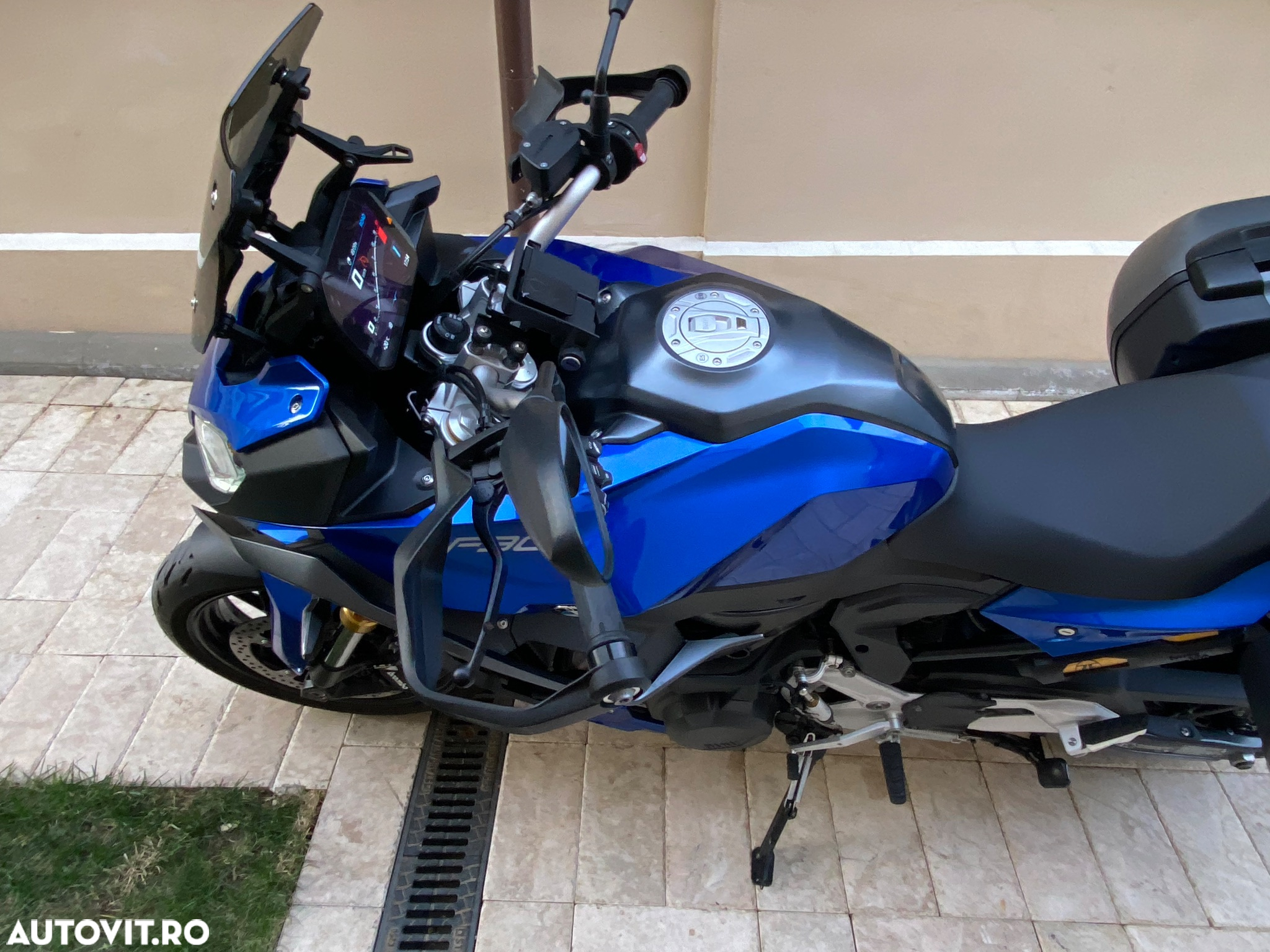 BMW F900XR - 9