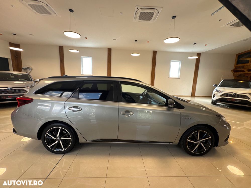 Toyota Auris 1.8 VVT-i Automatik Team Deutschland - 6