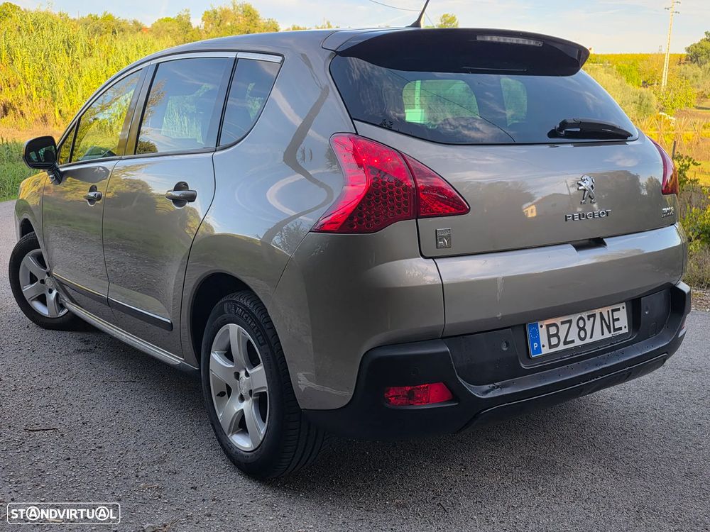Peugeot 3008 2.0 HDi Hybrid4 - 2