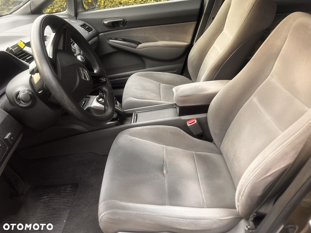 Honda Civic 1.8 Comfort - 12