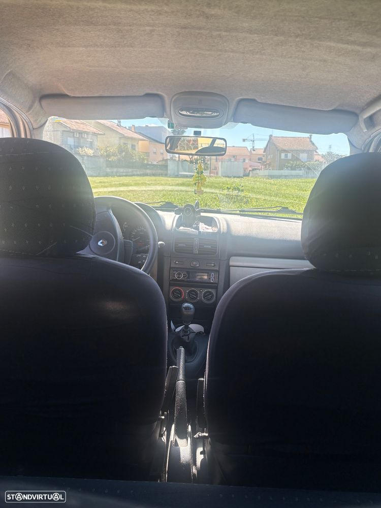 Renault Clio - 7