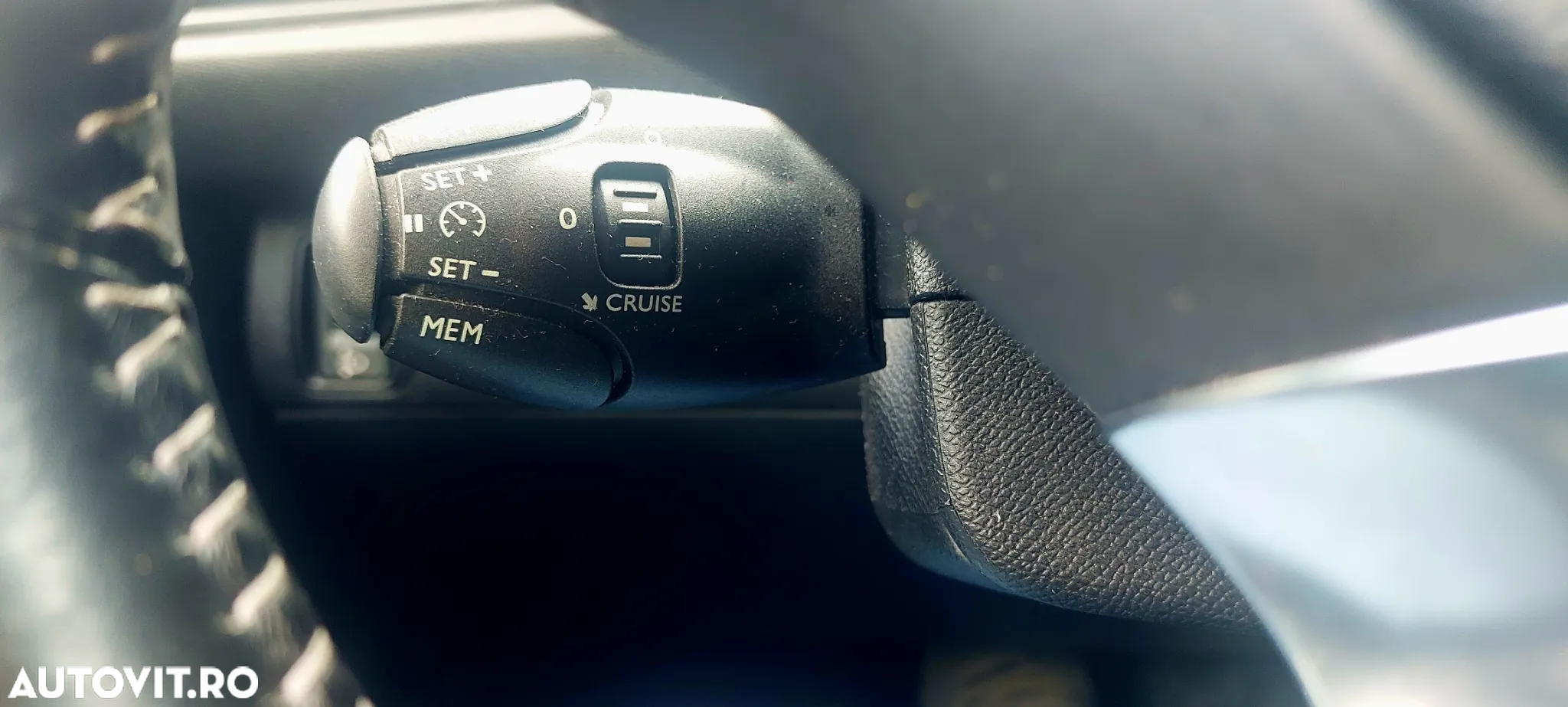 Peugeot 308 1.2 L PureTech Turbo Active - 14