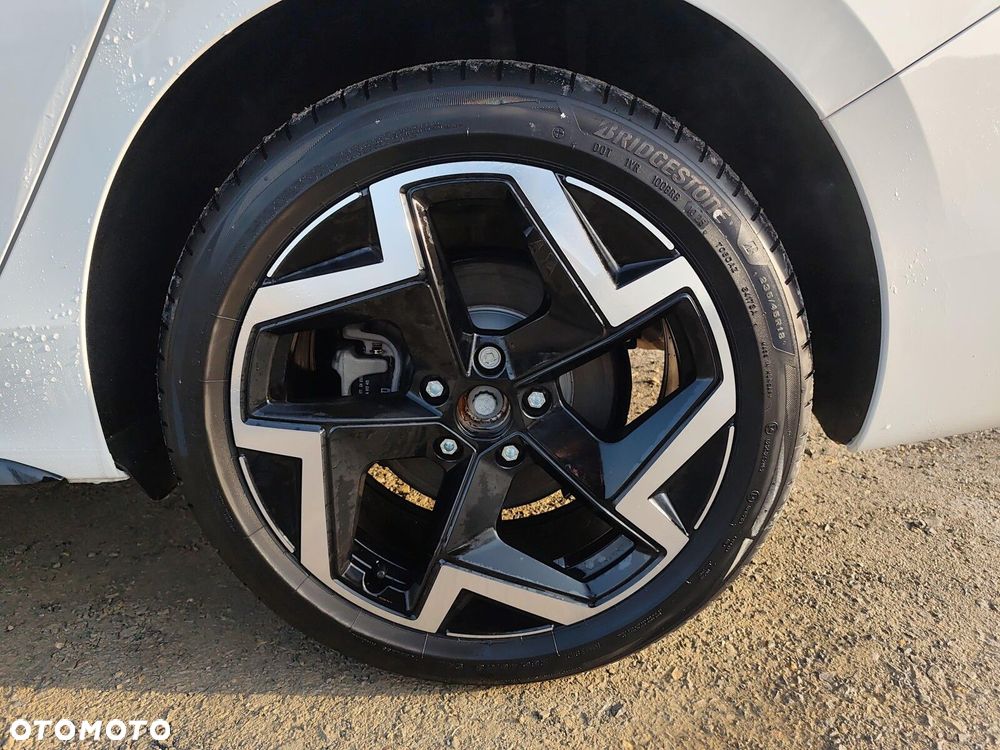 Volkswagen Passat - 36