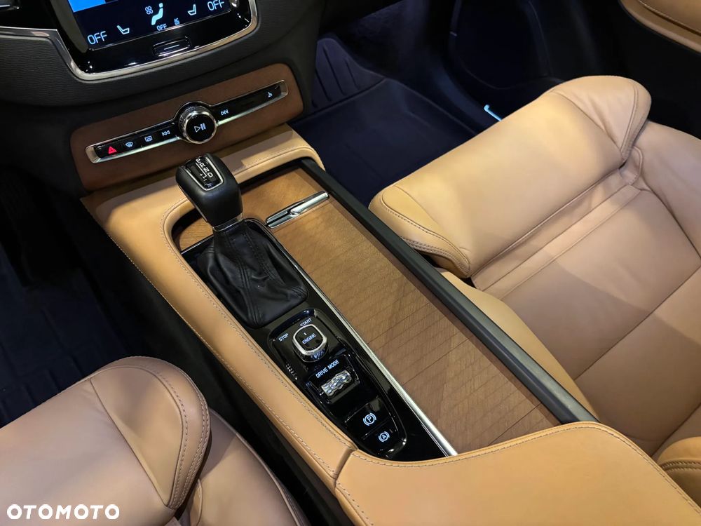 Volvo XC 90 D5 AWD Inscription 7os - 19