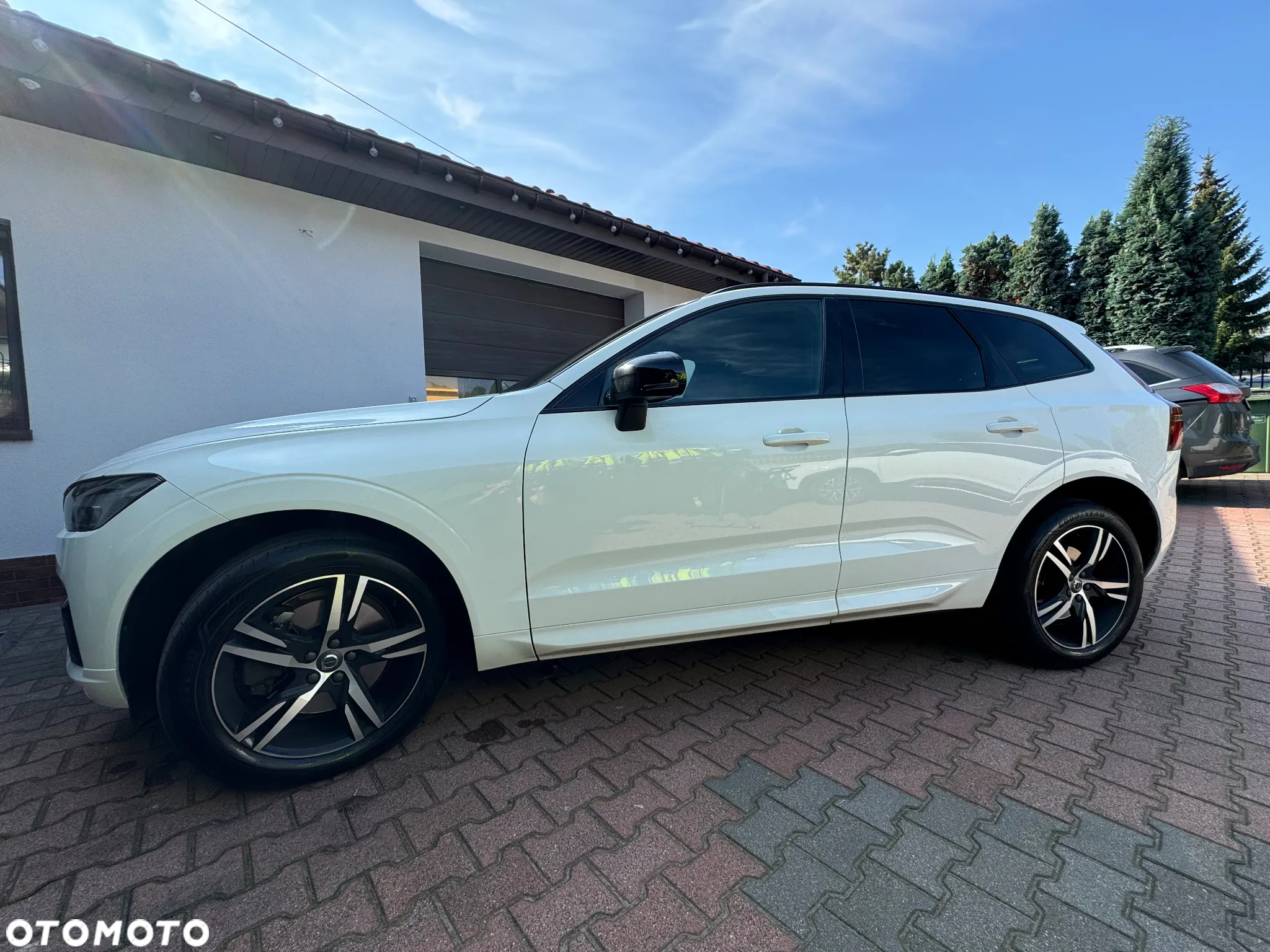 Volvo XC 60 B4 D AWD R-Design - 3
