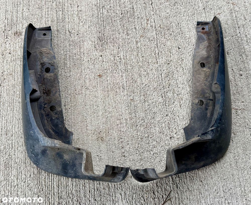 Mazda 5 CR Lift 2008/2010r Grill atrapa kratka środkowa zderzak spryskiwacz lampy przed stan b.dobry Europa zwykle i xenon ksenon ślizg wygłuszenie maski zderzak zaślepka haka pompka spryskiwaczy  spryskiwacze lamp  halogeny kratki  Grill osłoną silnika przetwornica błotnik belka wzmocnienie i dużo innych Czesci do mazdy 5 CR !!! - 5