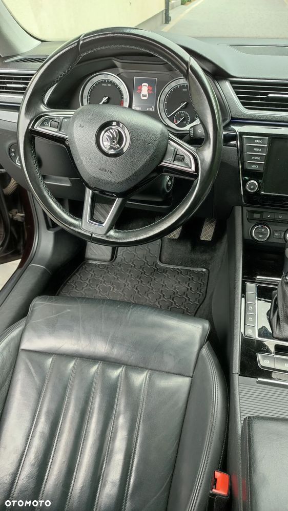 Skoda Superb 2.0 TDI L&K DSG - 9