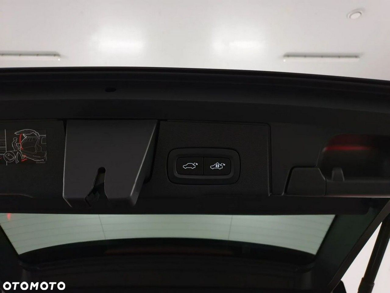 Volvo XC 60 D4 R-Design - 34