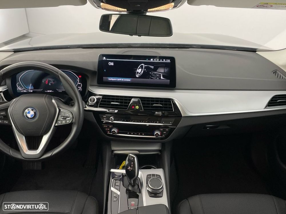 BMW 530 e — fotografia 10