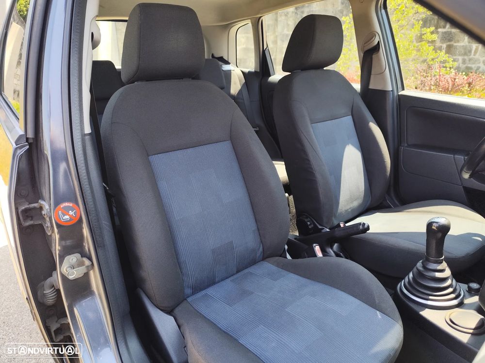 Ford Fiesta 1.4 TDCI Ambiente - 9