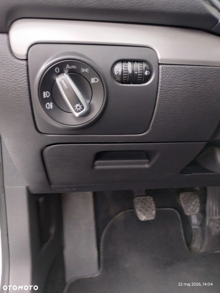 Volkswagen Golf 1.6 TDI DPF Trendline - 23