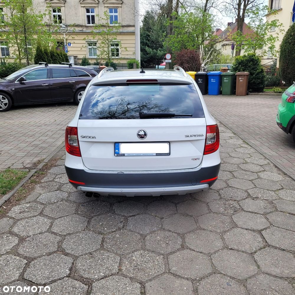 Skoda Superb 2.0 TDI 4x4 Platinum Outdoor DSG - 3