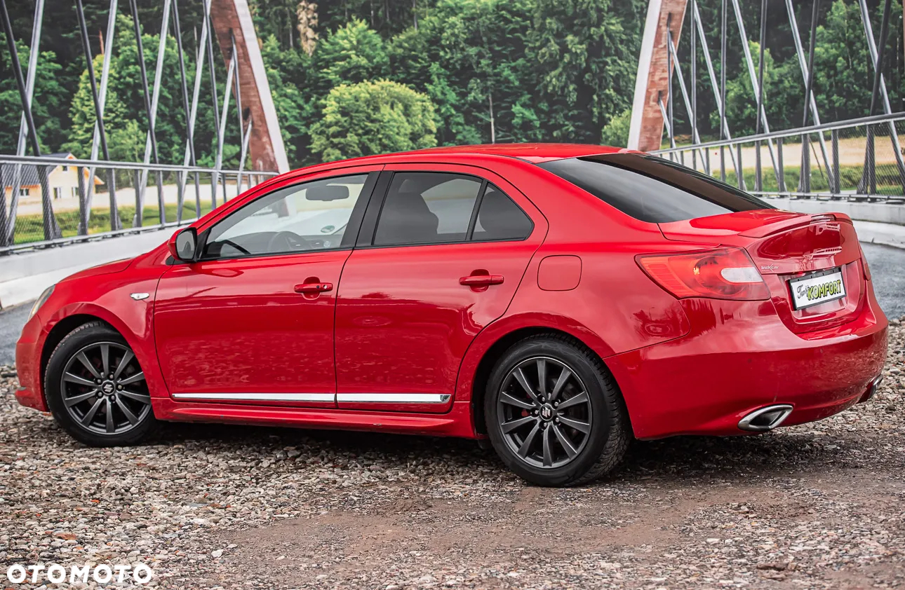 Suzuki Kizashi 2.4 Sport - 9