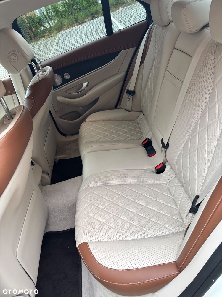 Mercedes-Benz Klasa E 250 9G-TRONIC - 11