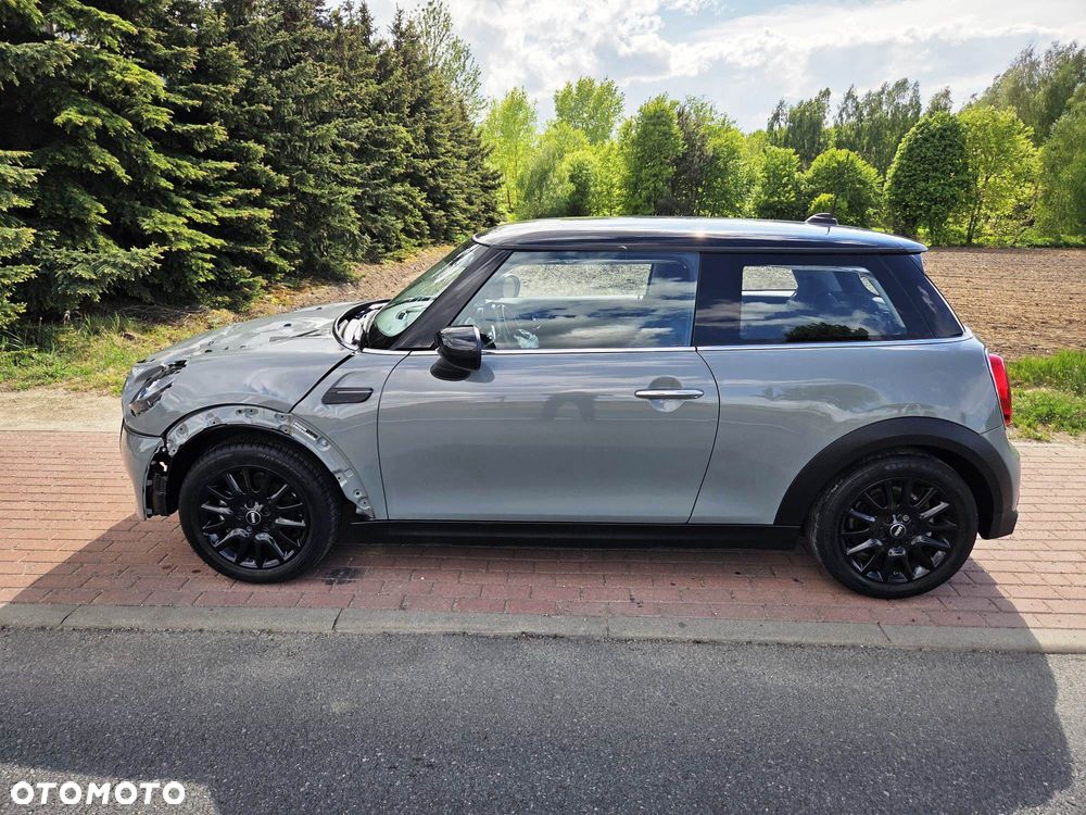 MINI Countryman Cooper Essential Trim - 5