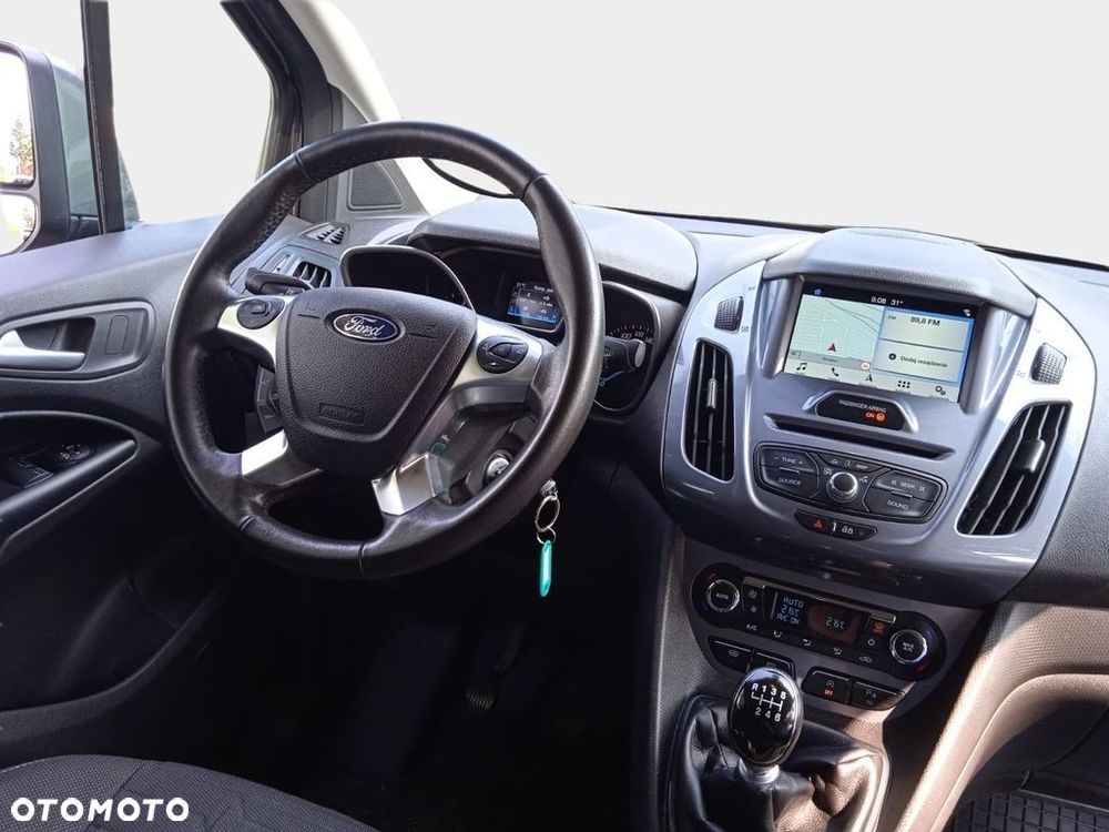 Ford Transit Connect - 12