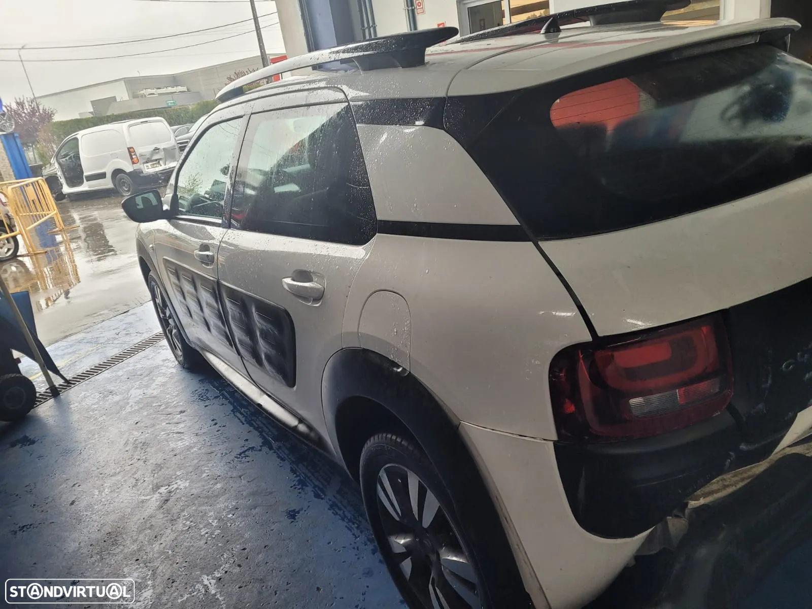 Citroen C4 Cactus 1.6 HDI de 2014 ás peças - 4