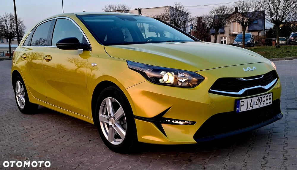 Kia Ceed 1.6 CRDi (48V Mild-Hybrid) Vision - 22