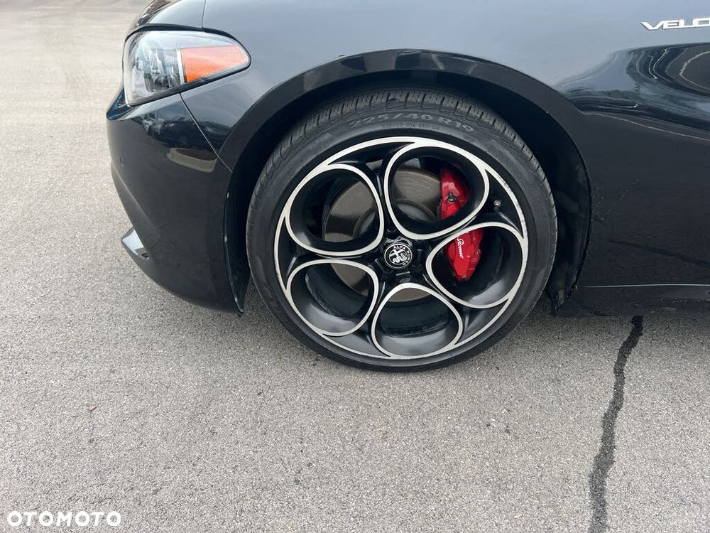 Alfa Romeo Giulia 2.0 Turbo 16V AT8-Q4 Veloce - 13