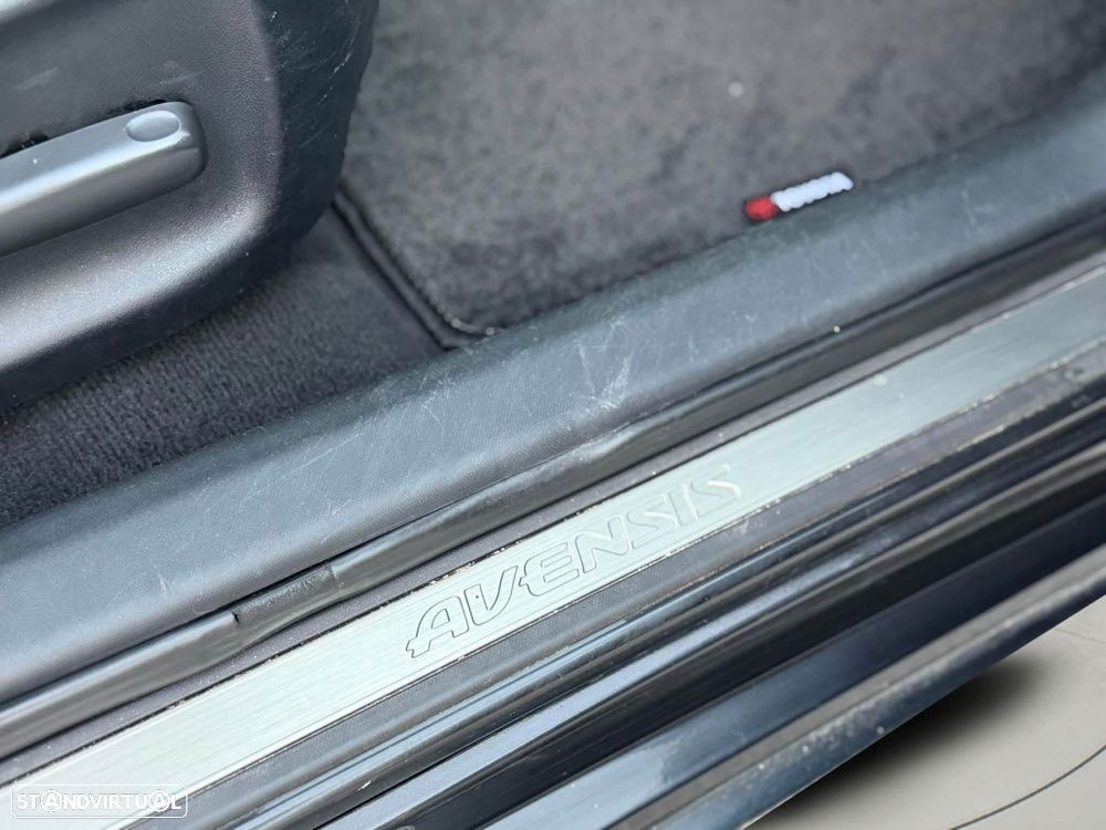 Toyota Avensis - 18