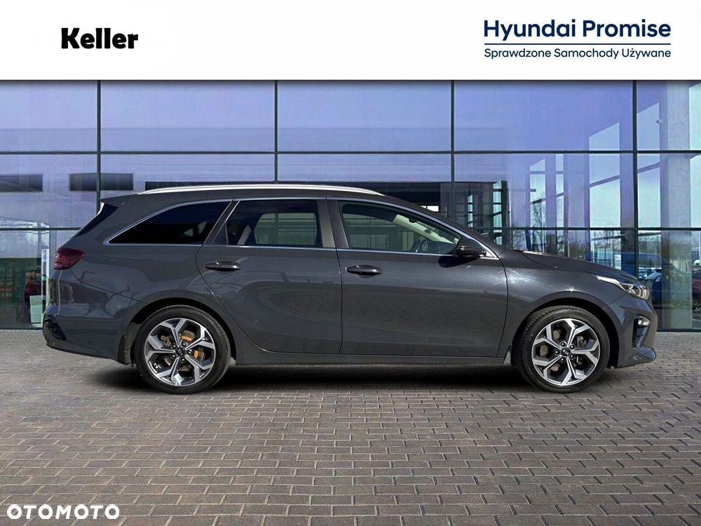 Kia Ceed - 8